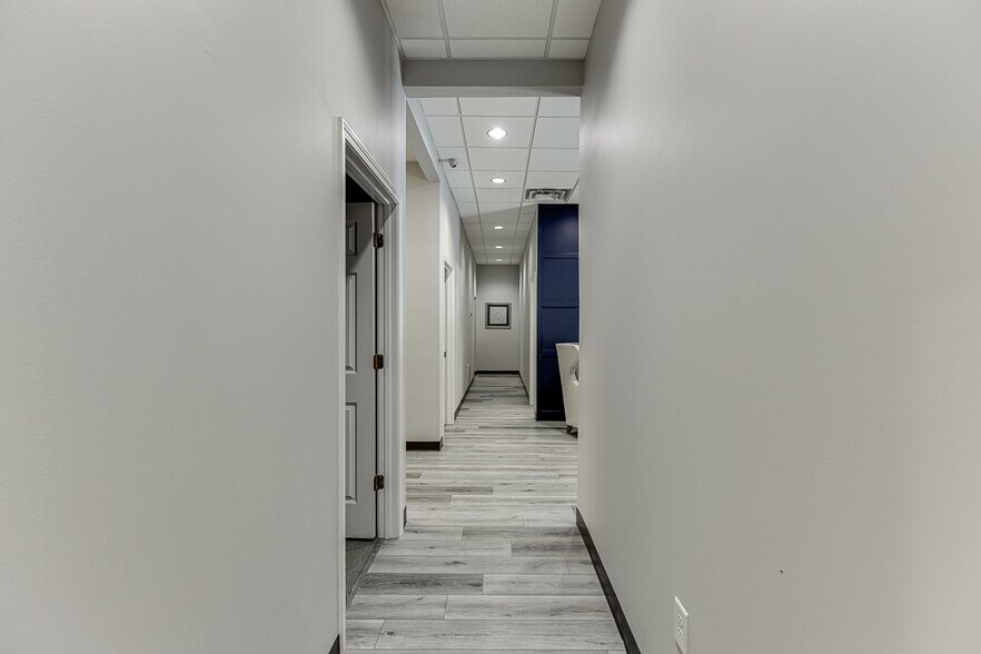 More Photos Of 6105 Atlanta Hwy, Flowery Branch Office For Lease