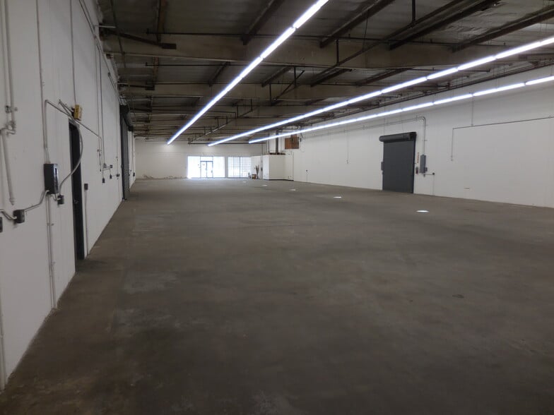 More Photos Of 141 E 157th St, Gardena Warehouse For Lease
