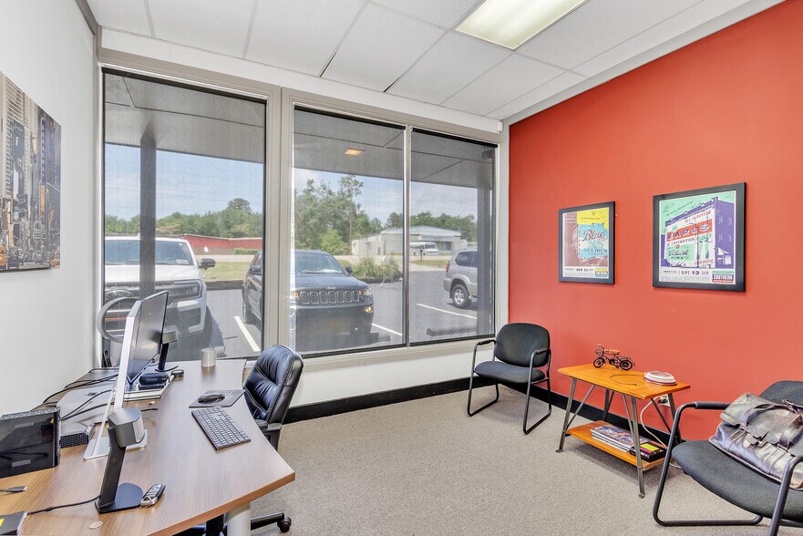 More Photos Of 10352 Atomic Rd, North Augusta Flex For Sale