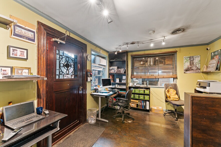 More Photos Of 246-248 Beacon Ave, Jersey City Warehouse For Lease