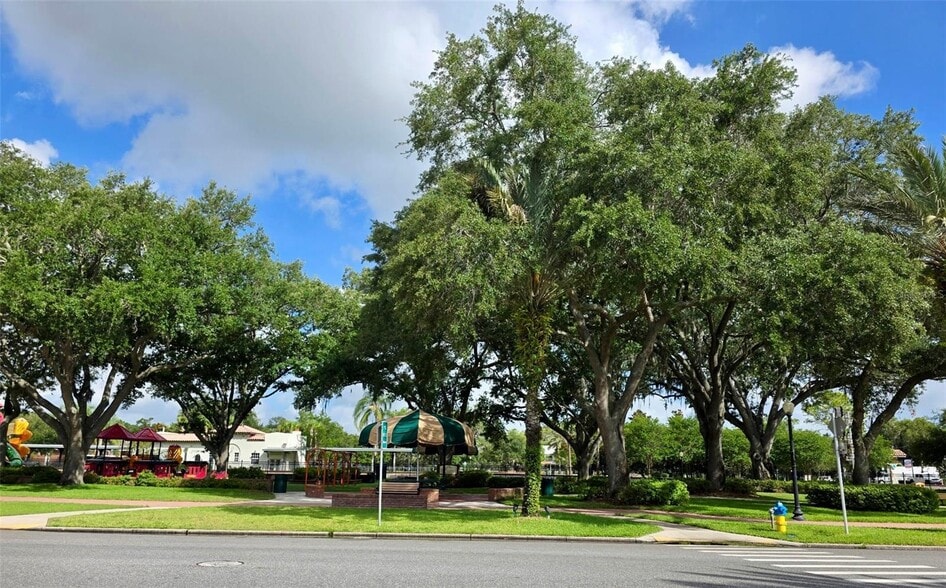 More Photos Of 208 Center St, Auburndale Office For Sale