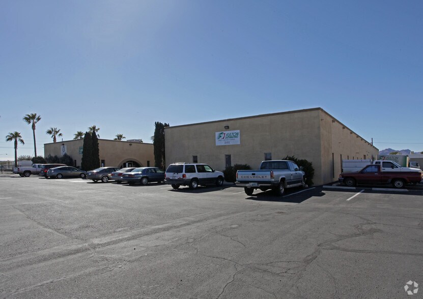 More Photos Of 2425 N Huachuca Dr, Tucson Manufacturing For Lease