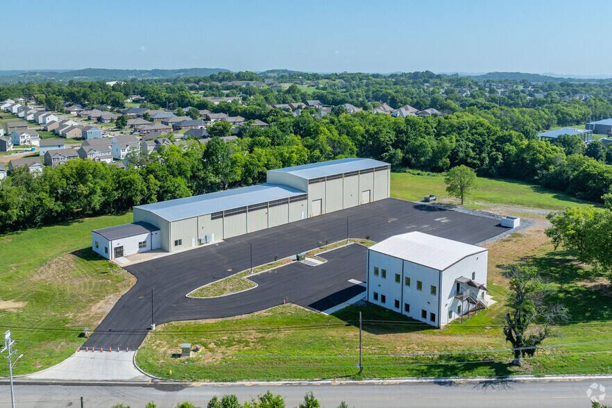 More Photos Of 1050 Cairo Rd, Gallatin Warehouse For Lease