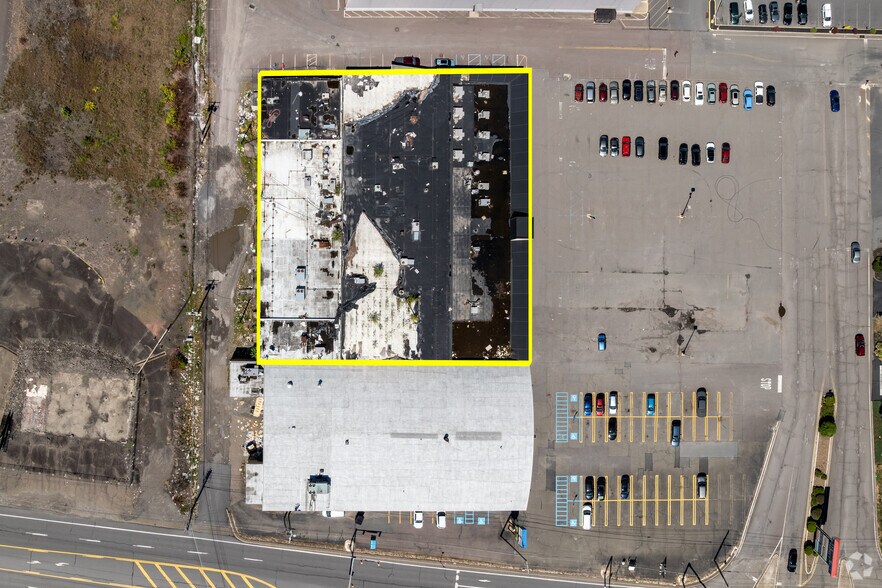 More Photos Of 274 W Side Mall, Edwardsville General Retail For Sale