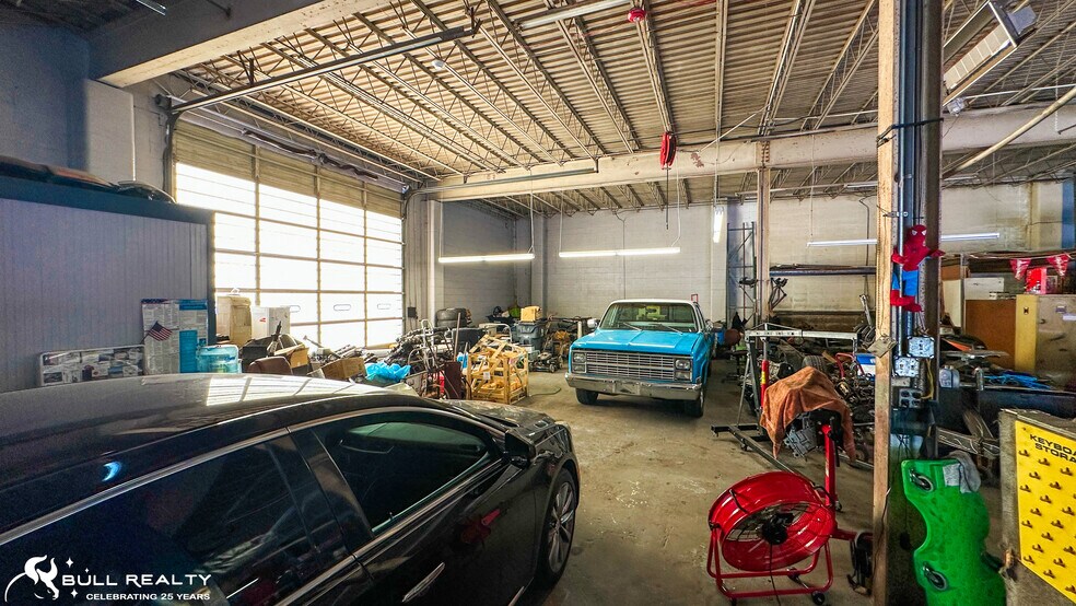 More Photos Of 99 Bay St, Fairburn Light Manufacturing For Sale