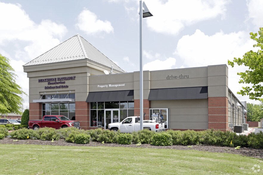 More Photos Of 2905 S Walton Blvd, Bentonville Storefront For Lease