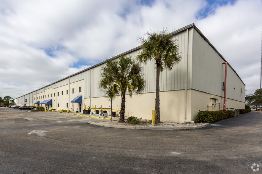 More Photos Of 1485 Rail Head Blvd, Naples Warehouse For Lease