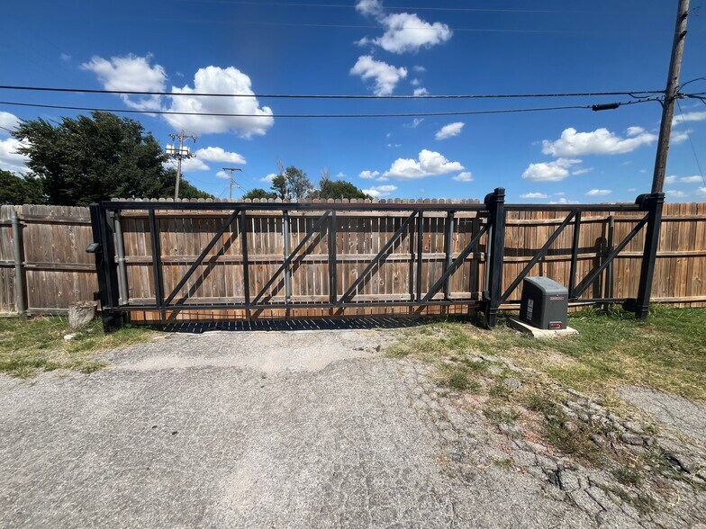 More Photos Of 3304 SW 40th St, Oklahoma City Apartments For Sale