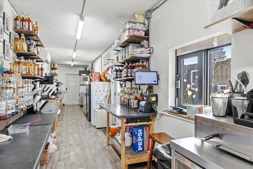 More Photos Of 131 3rd St, Underwood Specialty For Sale