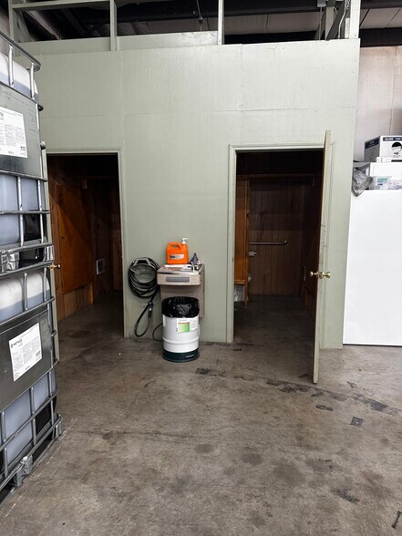 More Photos Of 209 S Main St, Oakboro Industrial For Lease