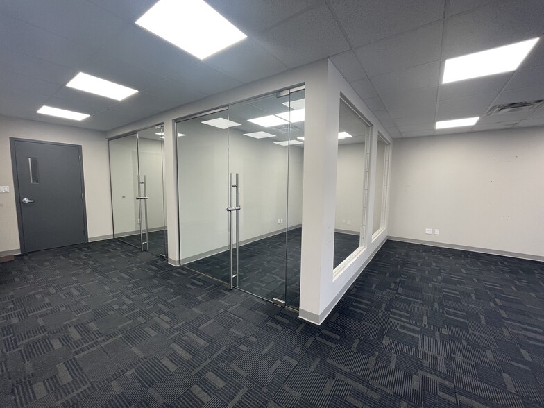 More Photos Of 6 Front St N, Thorold Office For Lease