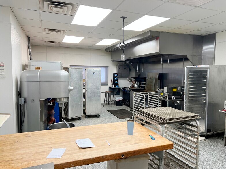 More Photos Of 221 4th St, Ironton Freestanding For Sale