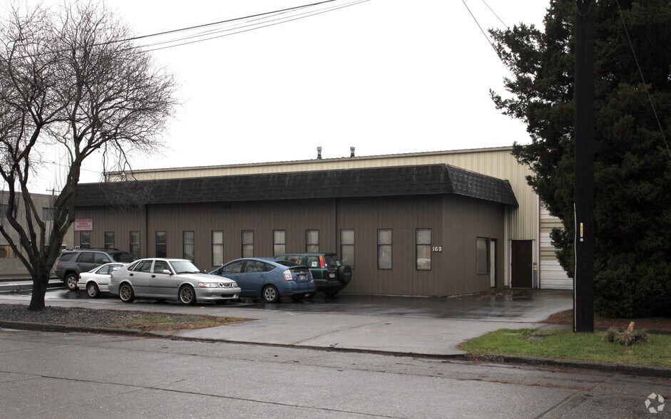 More Photos Of 177 S Orcas St, Seattle Manufacturing For Lease
