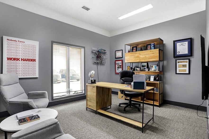 More Photos Of 615 Russell Ave, Indianapolis Medical For Sale