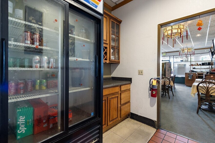 More Photos Of 1900 Anderson Rd, Davis Unknown For Lease