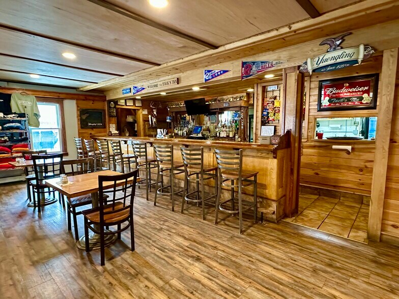 More Photos Of 7034 US-219 Hwy, Lewis Run Restaurant For Sale
