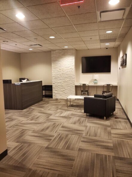 More Photos Of 235 Peachtree St NE, Atlanta Office For Lease
