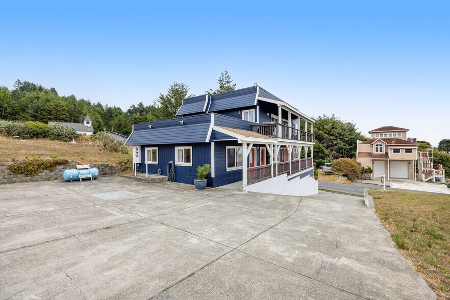 More Photos Of 129 Lower Pacific Dr, Whitethorn General Retail For Sale