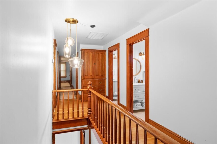 More Photos Of 139 SW I St, Grants Pass Specialty For Sale