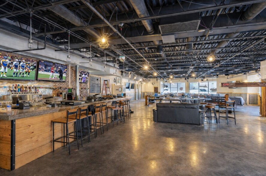 More Photos Of 560 Silverthorne Ln, Silverthorne Hotel For Sale