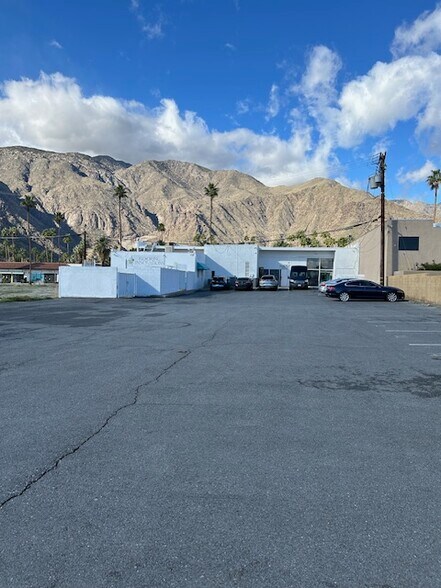 More Photos Of 1050-1068 N Palm Canyon Dr, Palm Springs Storefront Retail Office For Lease