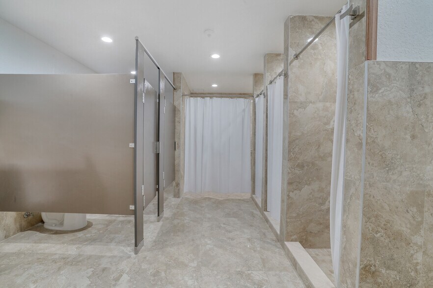 More Photos Of 2310 E Atlantic Blvd, Pompano Beach Office For Lease