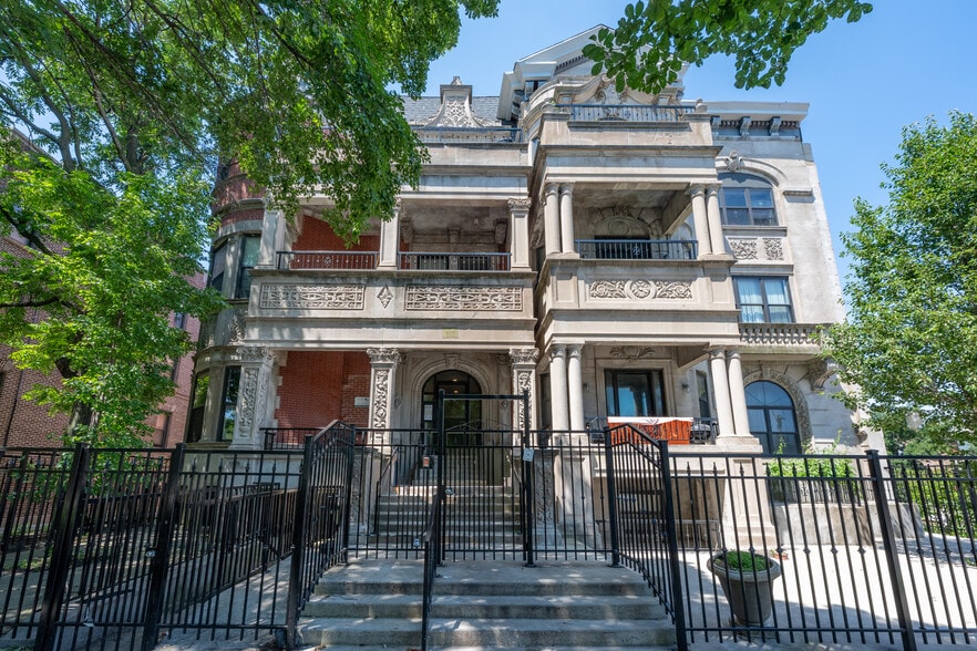 Primary Photo Of 4706-4714 S King Dr, Chicago Apartments For Sale