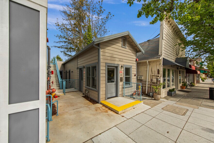 More Photos Of 14521 Big Basin Way, Saratoga General Retail For Lease