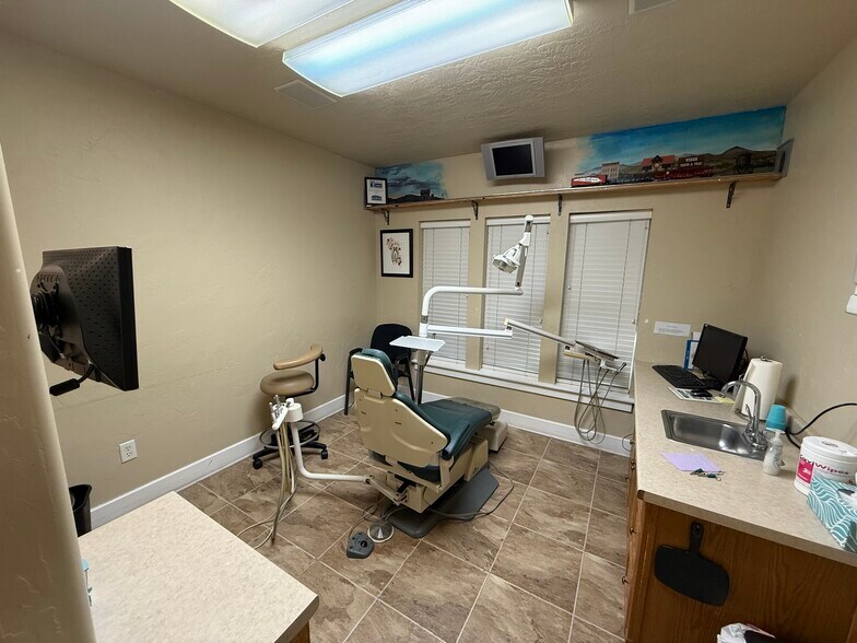 More Photos Of 110 S 100 W, Payson Medical For Sale