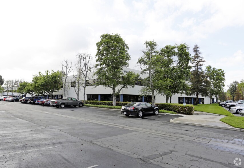 More Photos Of 10400 Pioneer Blvd, Santa Fe Springs Light Manufacturing For Sale