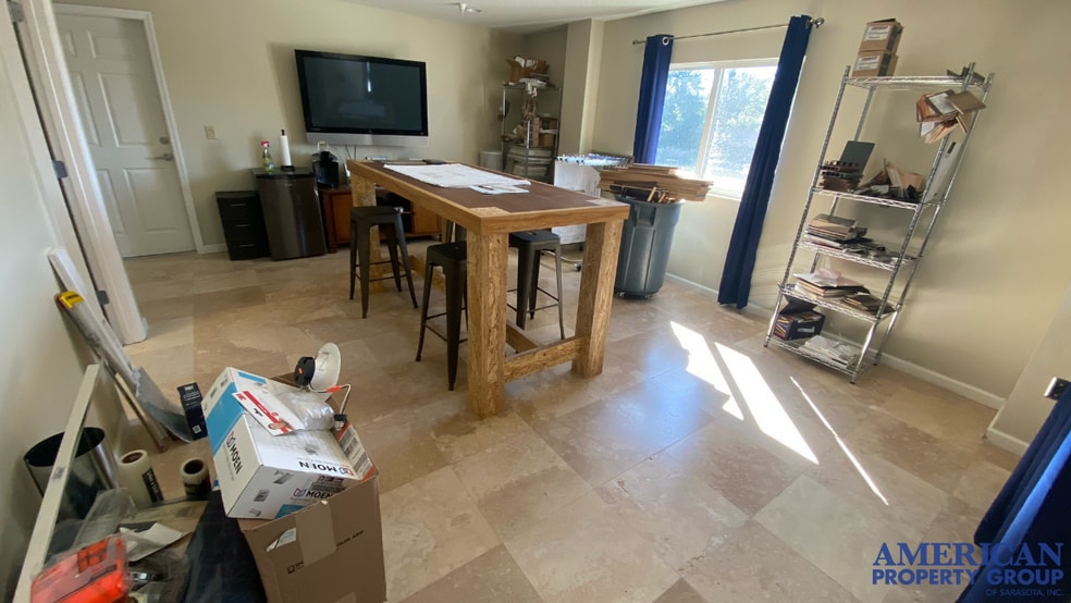 More Photos Of 1090 Knight's Trail Rd, North Venice Light Distribution For Sale