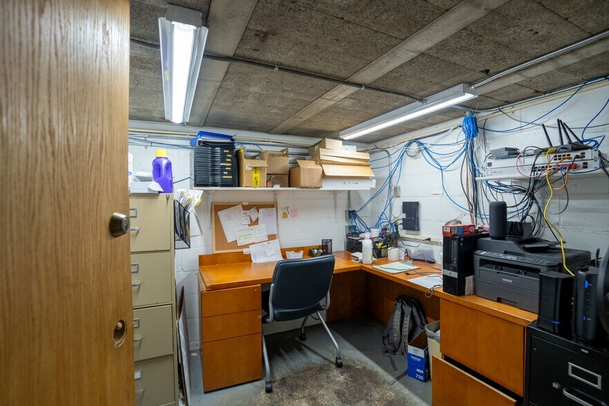 More Photos Of 514 S Water St, Sparta Fast Food For Sale