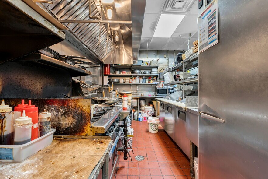 More Photos Of 82 Montgomery Ave, Long Branch Fast Food For Lease