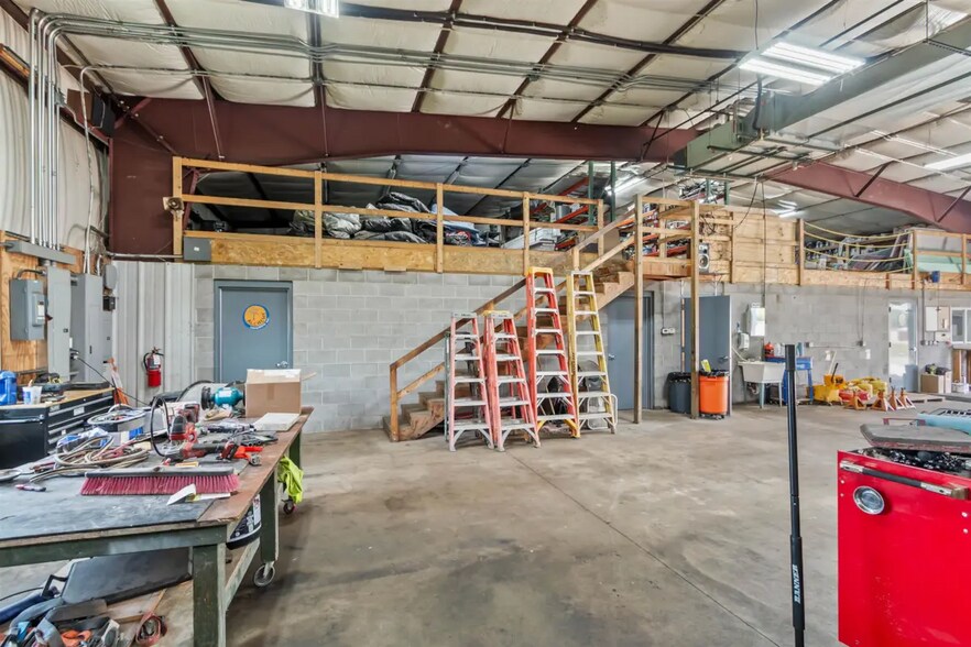 More Photos Of 411 Lorry St, Amherst Manufacturing For Lease