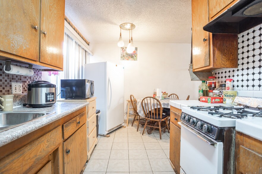 More Photos Of 3667 Veteran Ave, Los Angeles Apartments For Sale