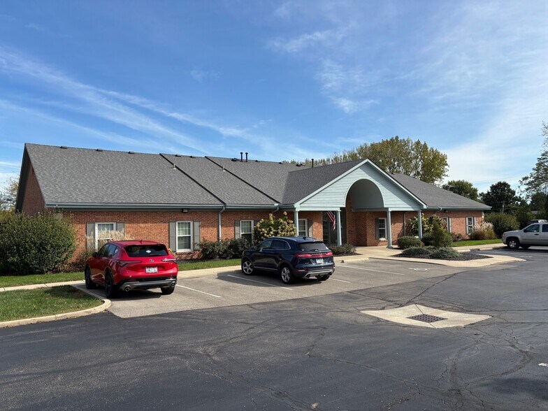 Primary Photo Of 115 S Tippecanoe Dr, Tipp City Office For Lease