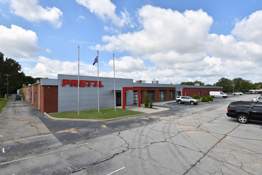 More Photos Of 1721 White Horse Rd, Greenville Manufacturing For Lease