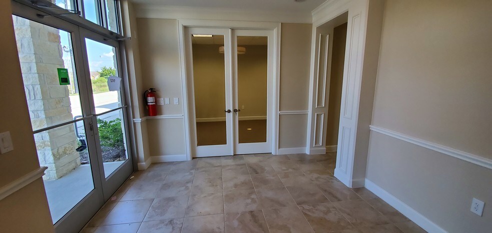 More Photos Of 1526 Katy Gap Rd, Katy Medical For Sale