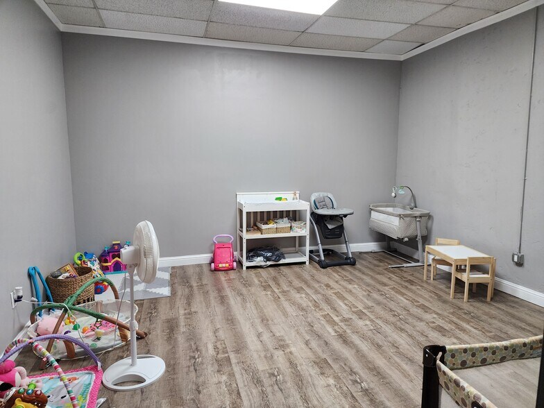 More Photos Of 142-144 N K St, Tulare Restaurant For Sale