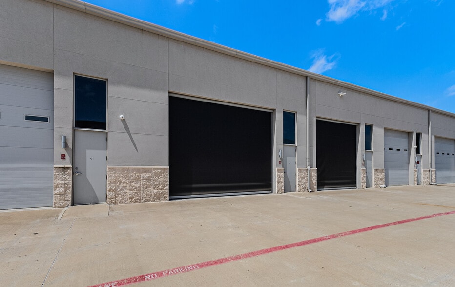 Primary Photo Of 1725 N Hwy 377, Roanoke Warehouse For Sale