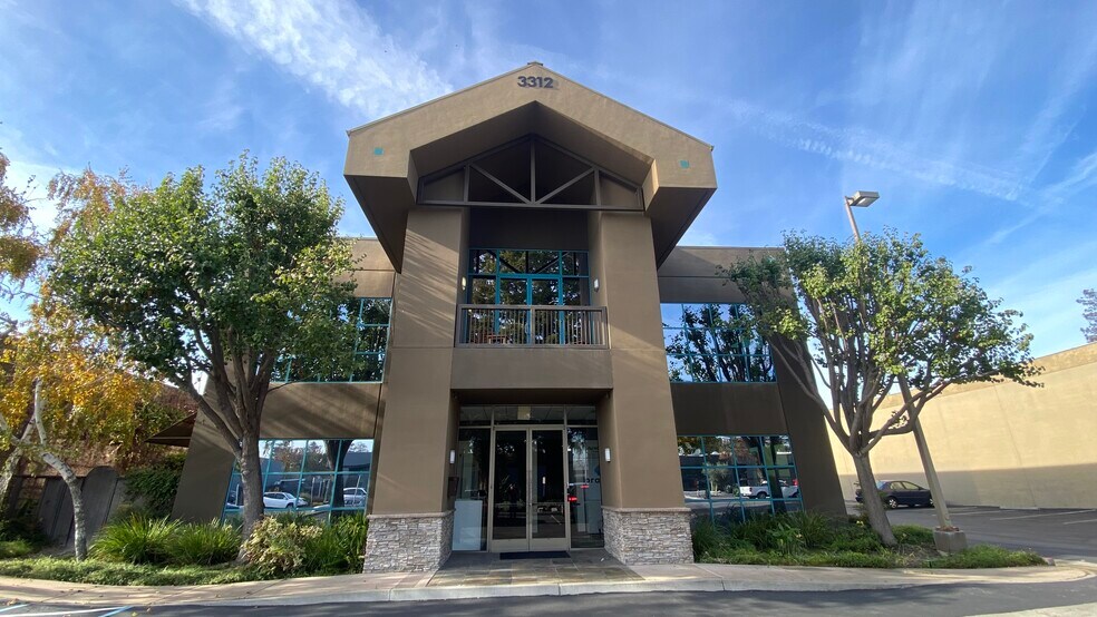 More Photos Of 3312 Woodward Ave, Santa Clara Office For Lease