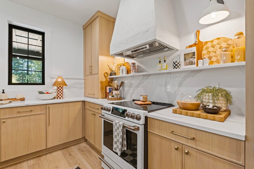 More Photos Of 154 Devereese Rd, Chehalis Flex For Sale