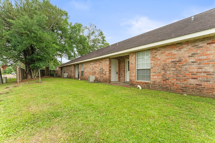 More Photos Of 1300 S Range Rd, Hammond Apartments For Sale