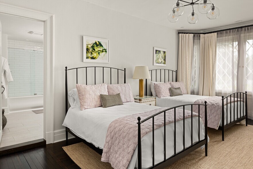 More Photos Of 9 Chambers Rd, West Park Lodge Meeting Hall For Sale