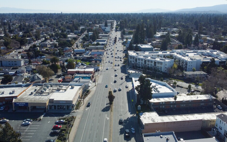 More Photos Of 2550 El Camino Real, Redwood City Storefront Retail Office For Lease