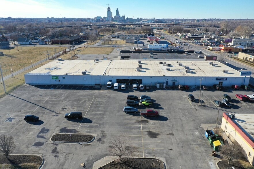 More Photos Of 3415 W Broadway, Council Bluffs General Retail For Lease