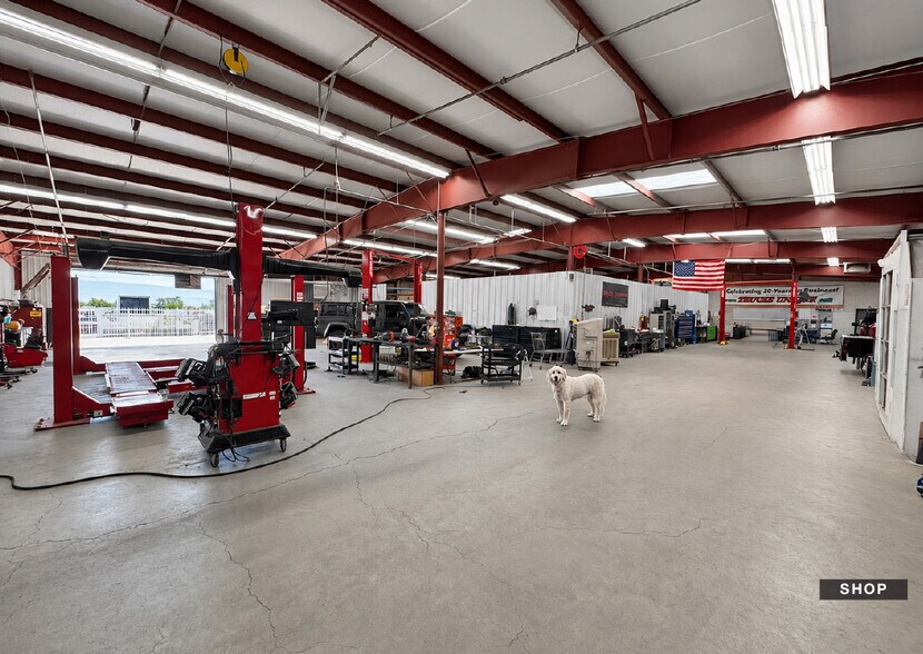 More Photos Of 4914 Pan American Fwy NE, Albuquerque Manufacturing For Sale