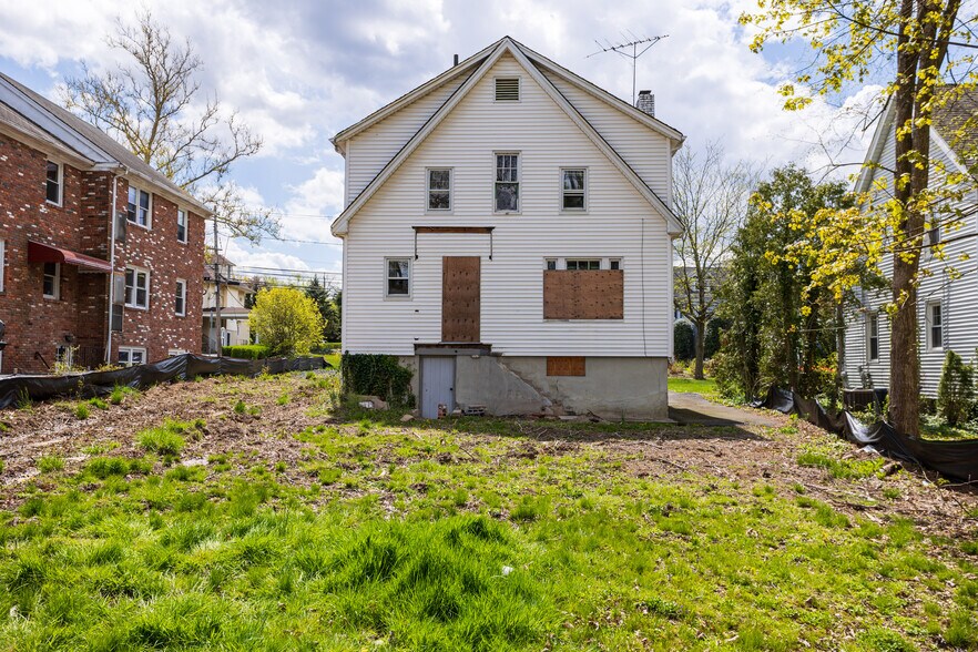 More Photos Of 350 Main St, Chatham Office Residential For Sale