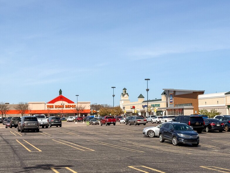 More Photos Of 9078 Highland Dr, White Lake Township Unknown For Lease