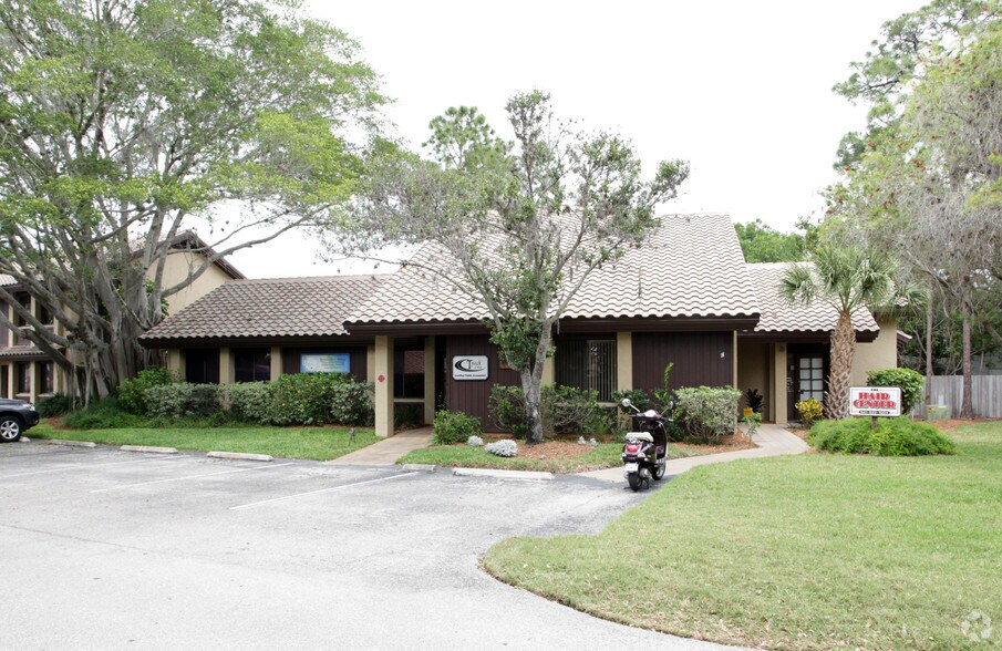 More Photos Of 7029 S Tamiami Trl, Sarasota Office For Lease